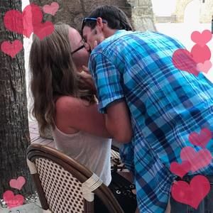 Meet your Posher, Kendra